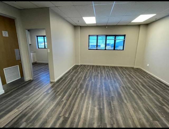 INDUSTRIAL PROPERTY TO RENT IN LOUWLARDIA